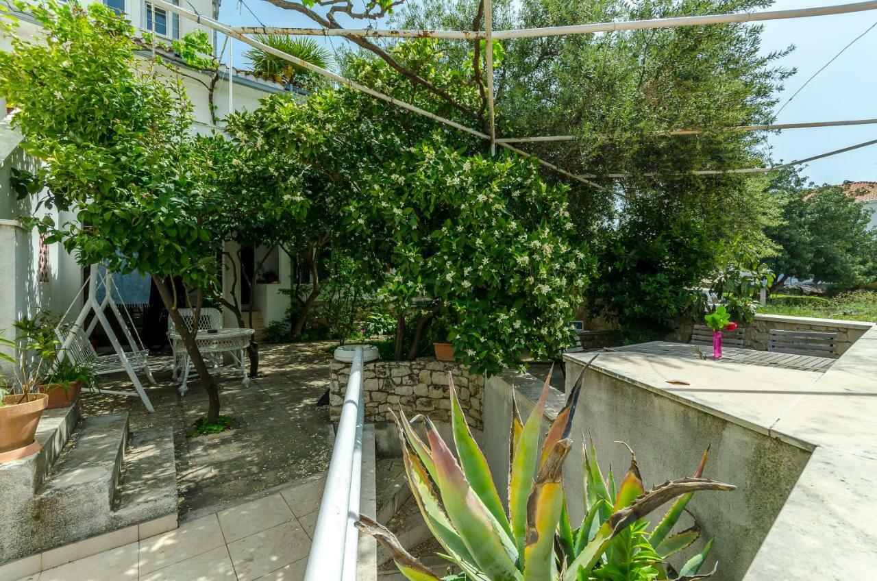 Apartment Dory Trogir Exterior foto