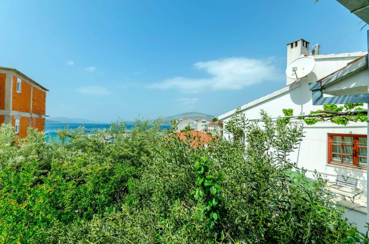 Apartment Dory Trogir Exterior foto